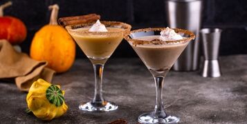 Creamy,Martini,Cocktail,Or,Liquor,With,Pumpkin,And,Pecan
